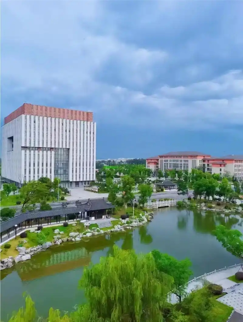 低分捡漏的8所211大学，文理科全覆盖，毕业用人单位抢着要！